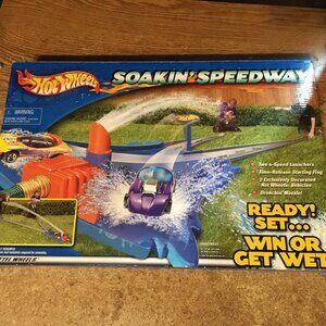 2001 HOT WHEELS SOAKIN SPEEDWAY PLAYSET W/ 2 CARS NEW SEALED
